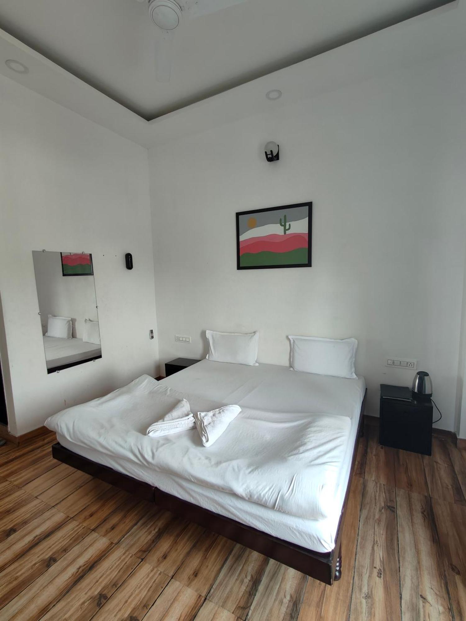 Hotel Lake Star Udajpur Exteriér fotografie